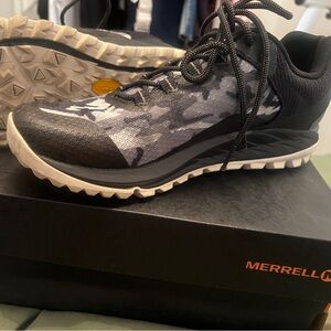 Merrell women’s sneakers - Size 9.
